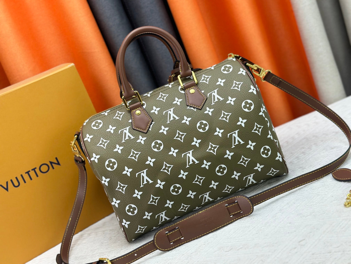 LEM291 designer bag free shipping Light luxury genuine leather High quality casual Boston bag versatile classic vintage handbag for woman 25cm