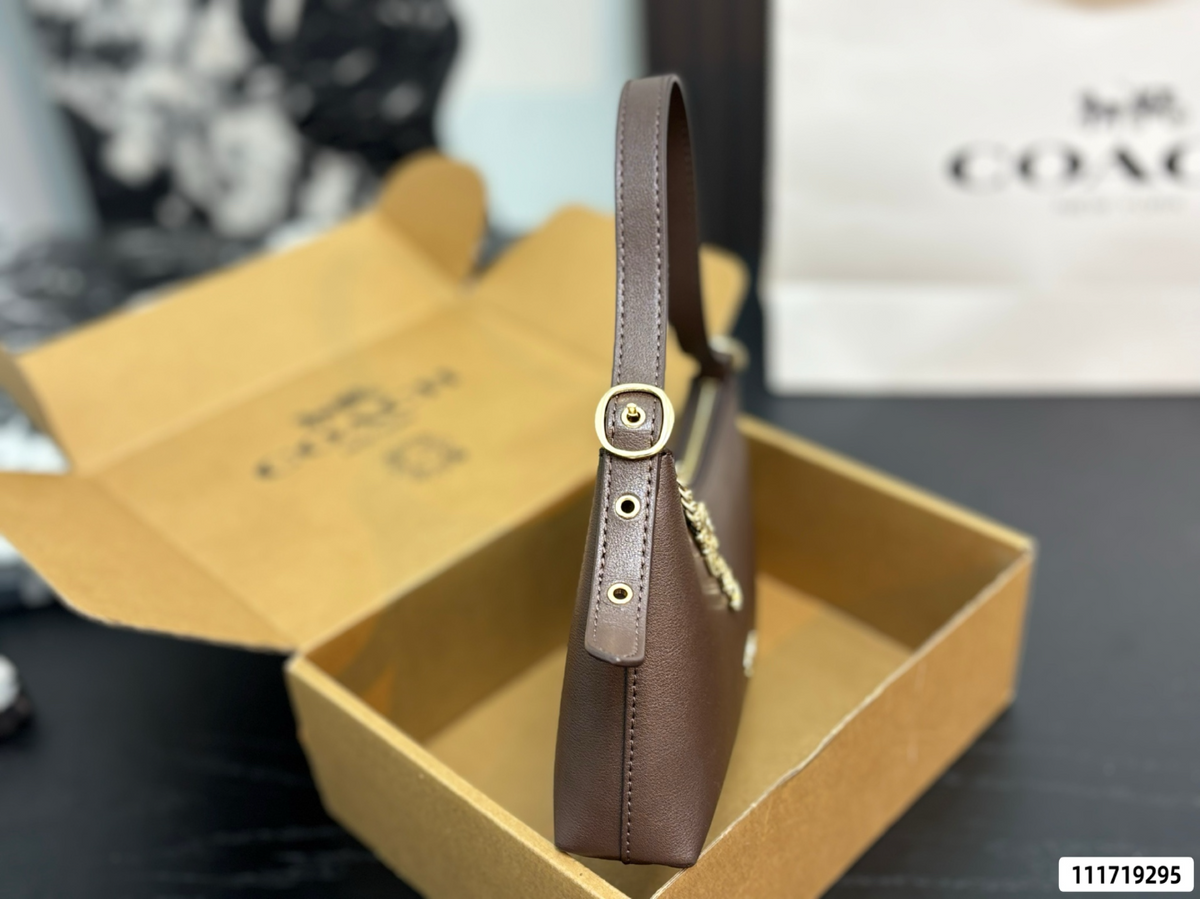 COEM13 New arrive fashion black coffee color bag for woman beautiful gift to choose size 22*14*7 cm