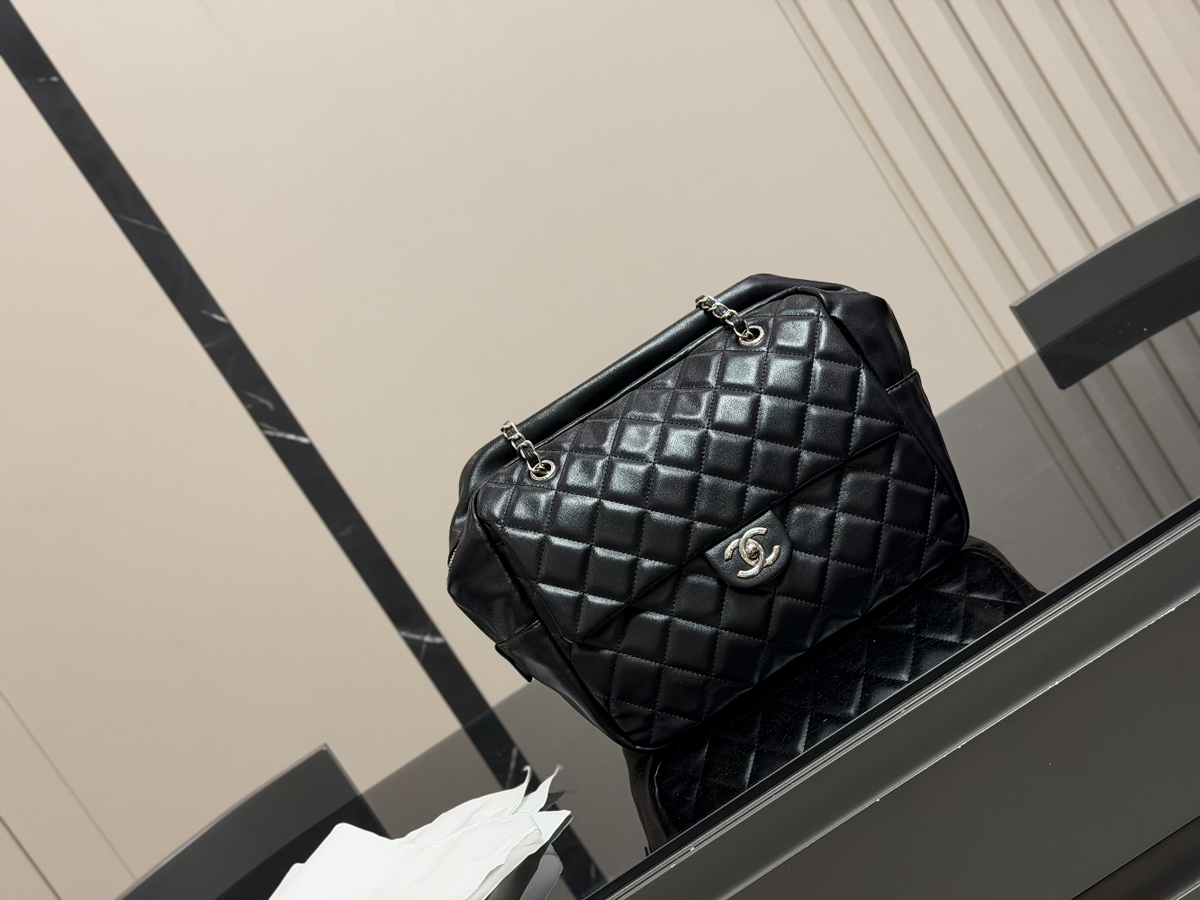 CEM372 New arrive fashion black color bag for woman beautiful gift to choose 30*24cm