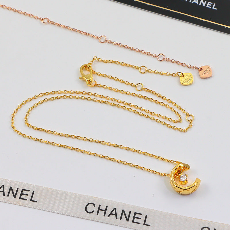 CEM234 New Arrive Fashion Diamond-patterned Necklace for Woman Titanium Steel Material Jewelry To Choose Gift