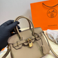 HEM121 The new fashionable and luxurious handbag features a classic flip-top design is elegant and versatile fully showcasing the charm of women It is the ideal gift choice 21*14cm