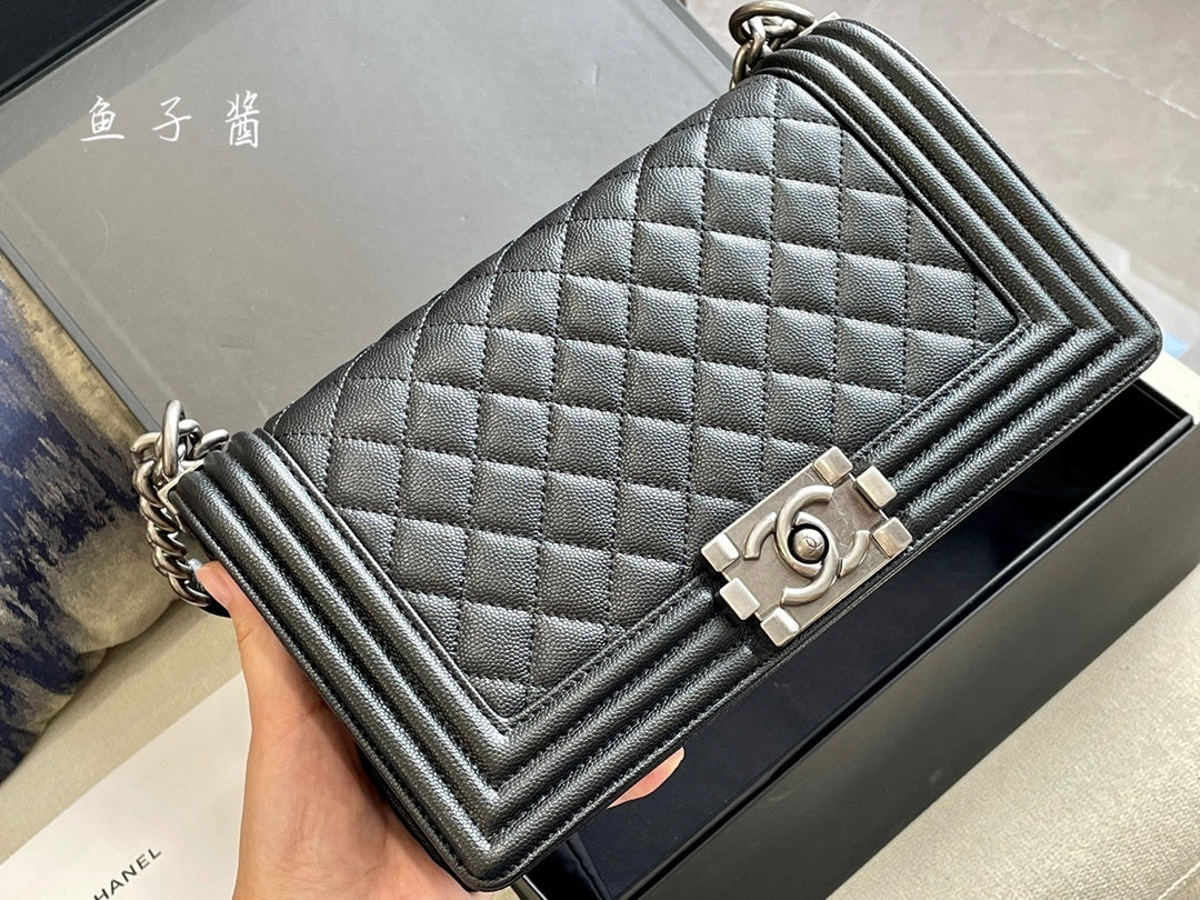 CEM11 New Arrive Hot Sale Black and Gold Color  Fashion Bag It Come with Box