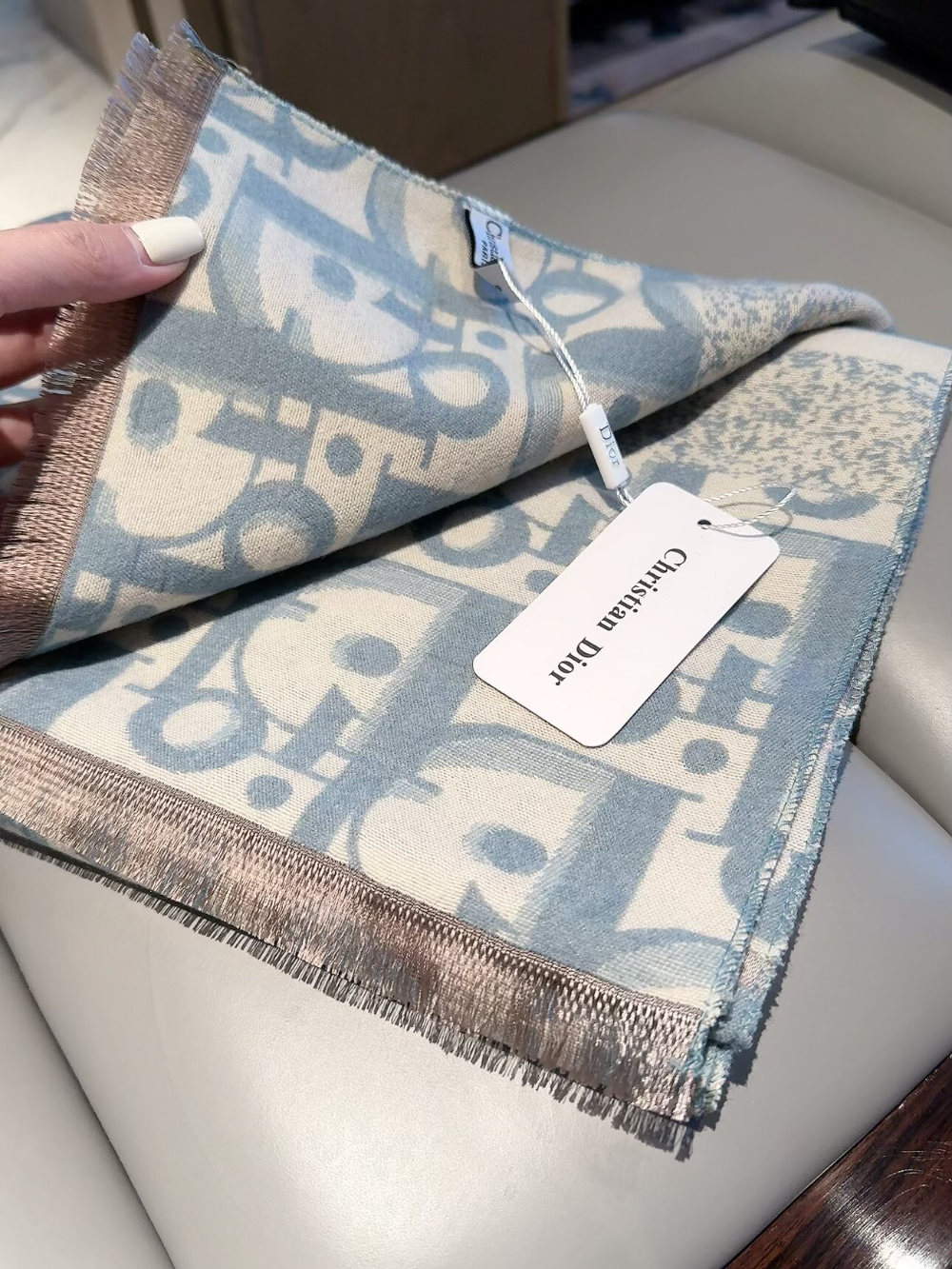 DEM385 new arrive  Hot sale brown black blue color fashion beautiful  scarf  for woman gift  to choose