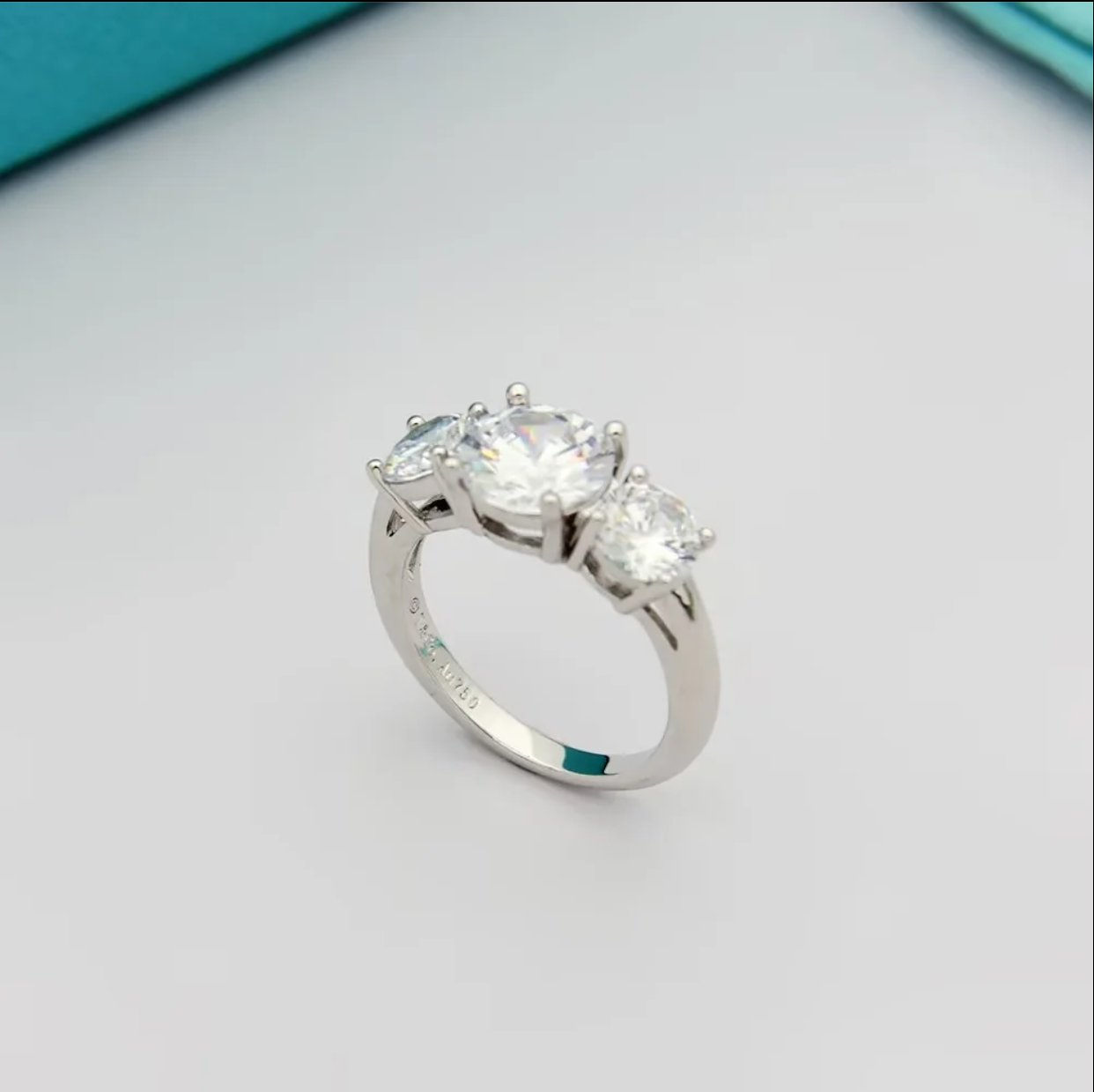 TEM37 Three-diamond Ring Couple White Diamond in Between Blue Diamond Ring Women's Diamond-studded Wedding Ring Women Couples Wedding Rings Bands Bague Femme