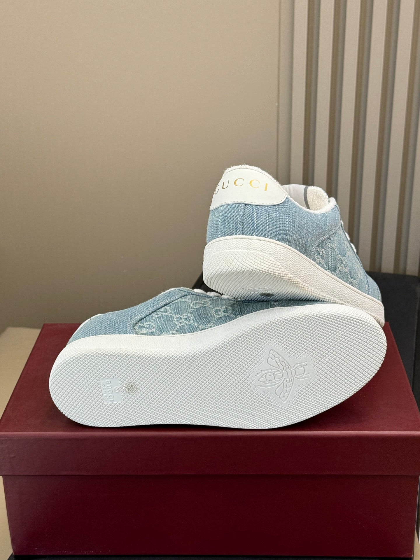 GEM119 New arrive fashion blue color shose for woman men beautiful gift to choose gift