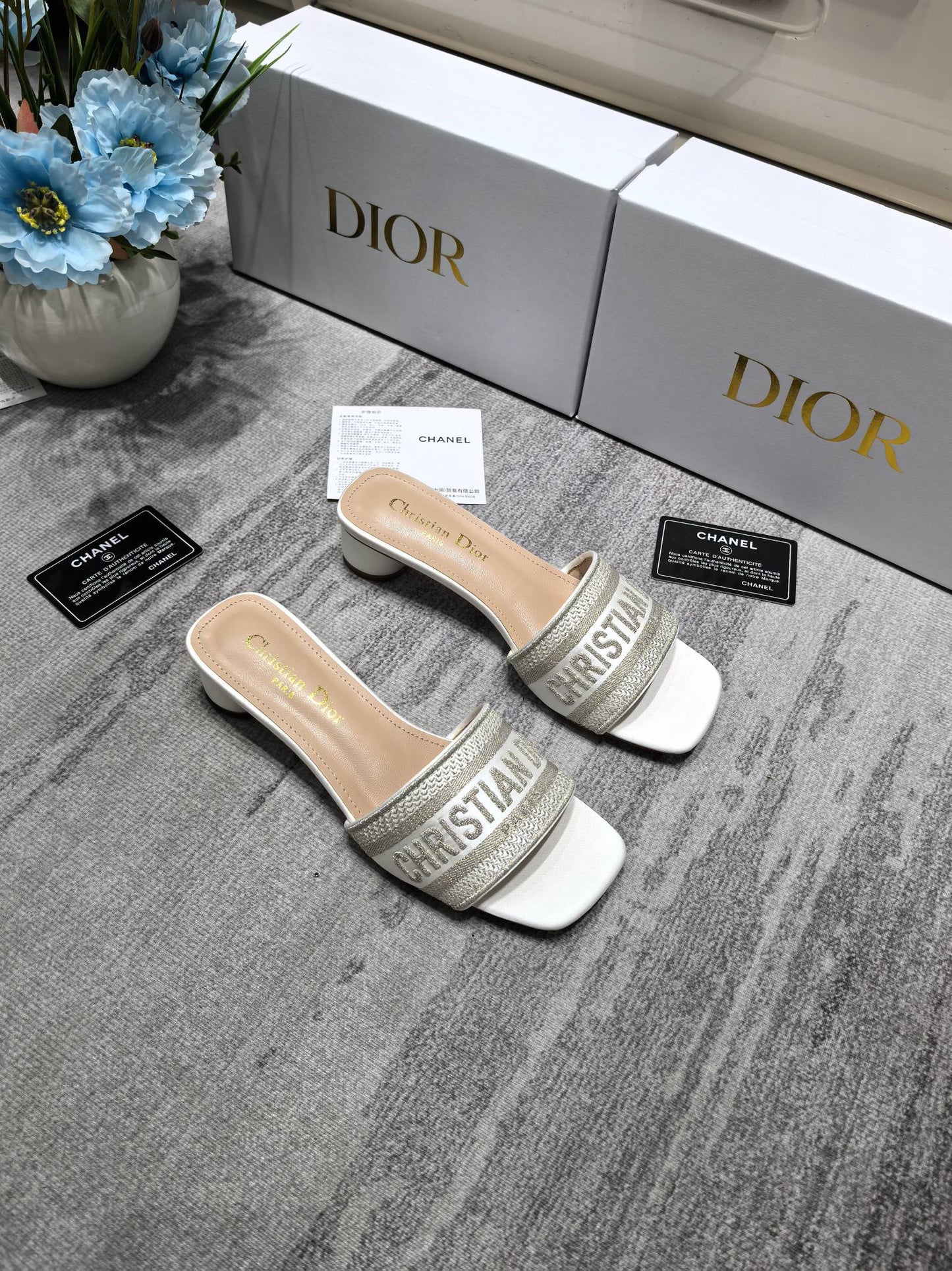 DEM308 New arrive fashion black and white  many color shose for woman beautiful Slippers gift to choose
