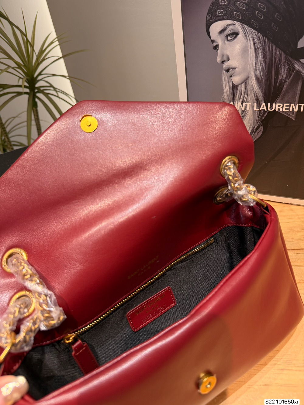 YLEM9 New arrive fashion black white red green color bag for woman beautiful gift to choose gift size to choose 26 *15 cm