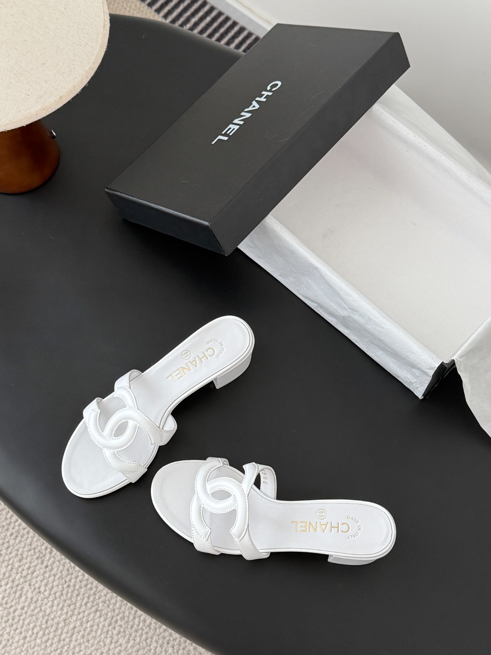 CEM312 New trendy slippers featuring a simple double-ring design are elegant and versatile perfect for summer and available in multiple colors