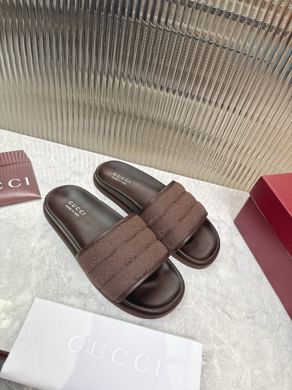 GEM166 New fashionable black blue brown women's shoes men's shoes available in various colors beautiful slippers excellent gift items