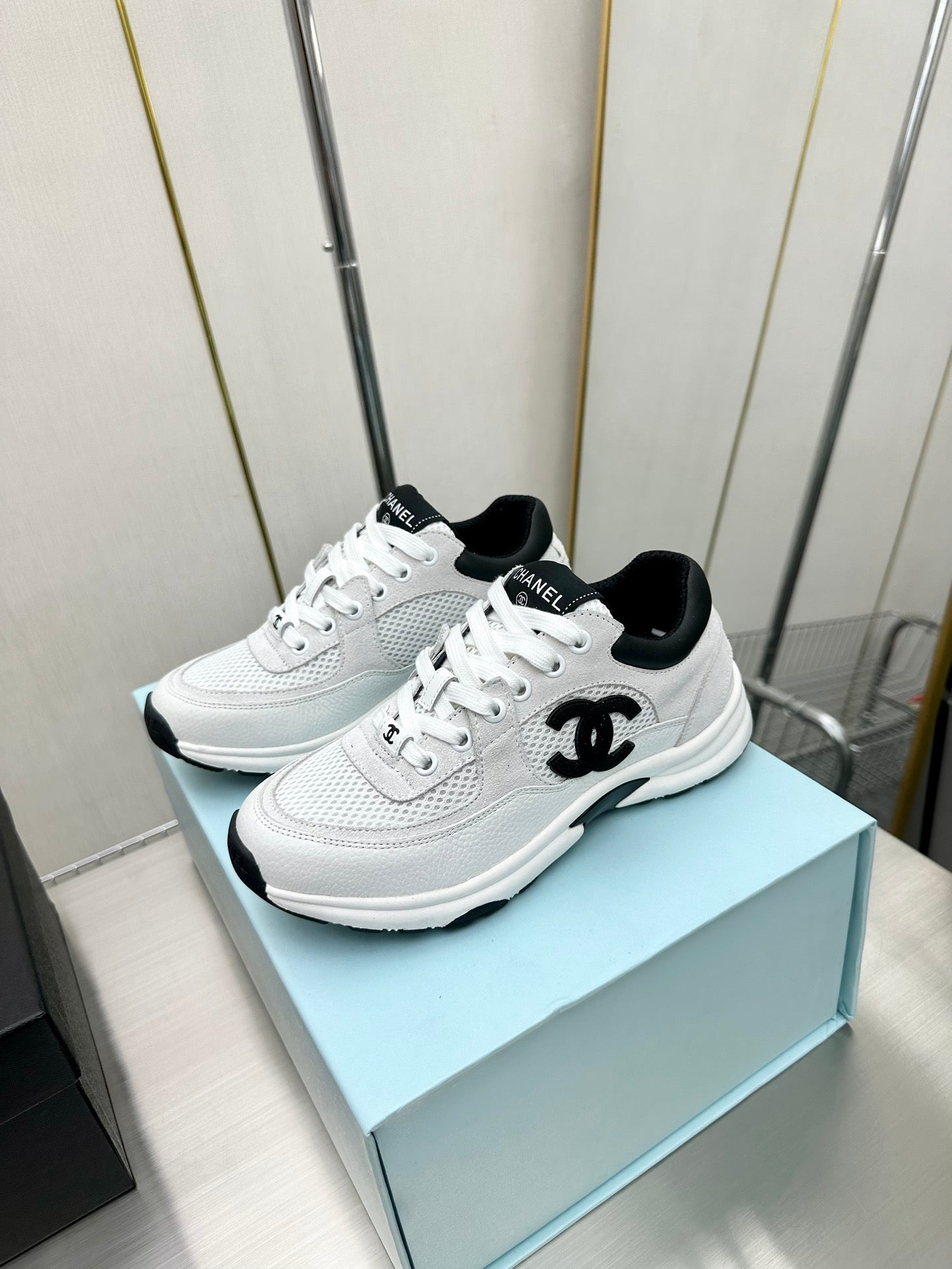 CEM229 New arrive fashion black and white shose for woman men beautiful gift to choose gift