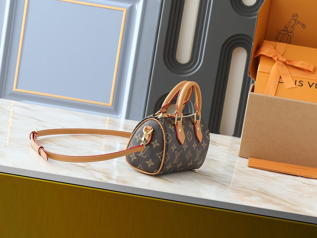 LEM251 Designer Bag Shoulder Bag Crossbody Bag Luxury Bag Purse Designer 16 x 10 x 7.5CM