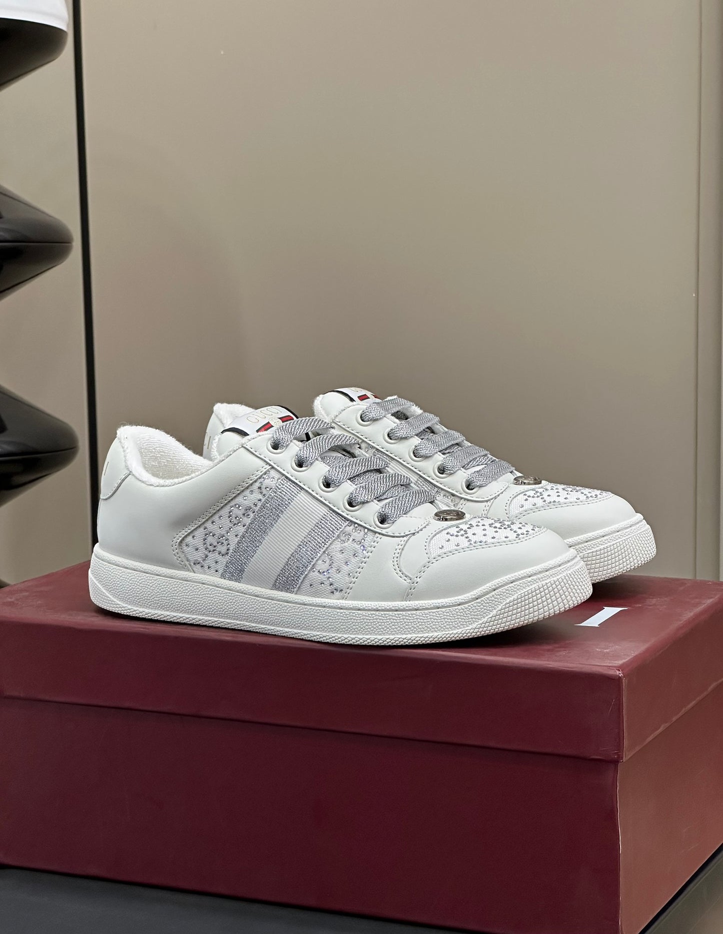 GEM119 New arrive fashion blue color shose for woman men beautiful gift to choose gift