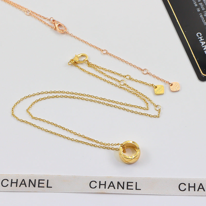 CEM233 New Arrive Fashion Diamond-patterned Necklace Necklce for Woman Titanium Steel Material Jewelry To Choose Gift