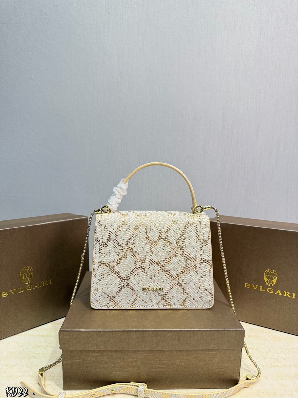 BEM40 New arrive fashion blue white gold beige green bag for woman hands bag beautiful gift to choose gift 21*16cm