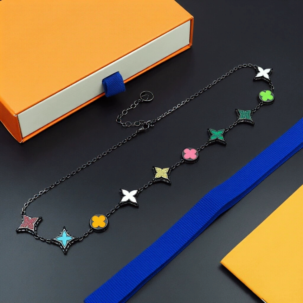 LEM468 New trendy multi-color four-leaf collar chain bracelet personalized luxury high-end accessory available as a gift option
