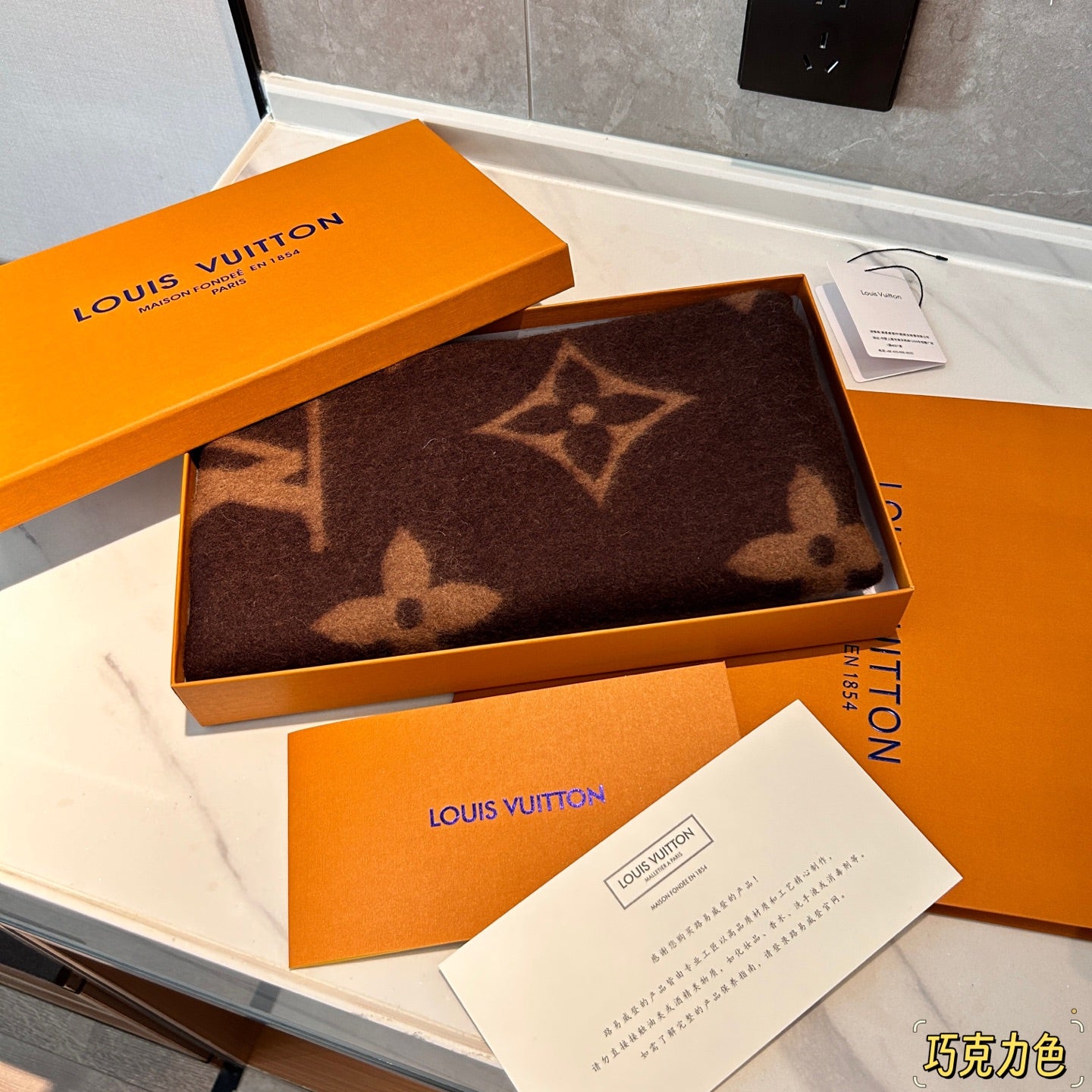 LEM326 new arrive Hot sale  black red gray color fashion beautiful scarf for woman men  gift to choose