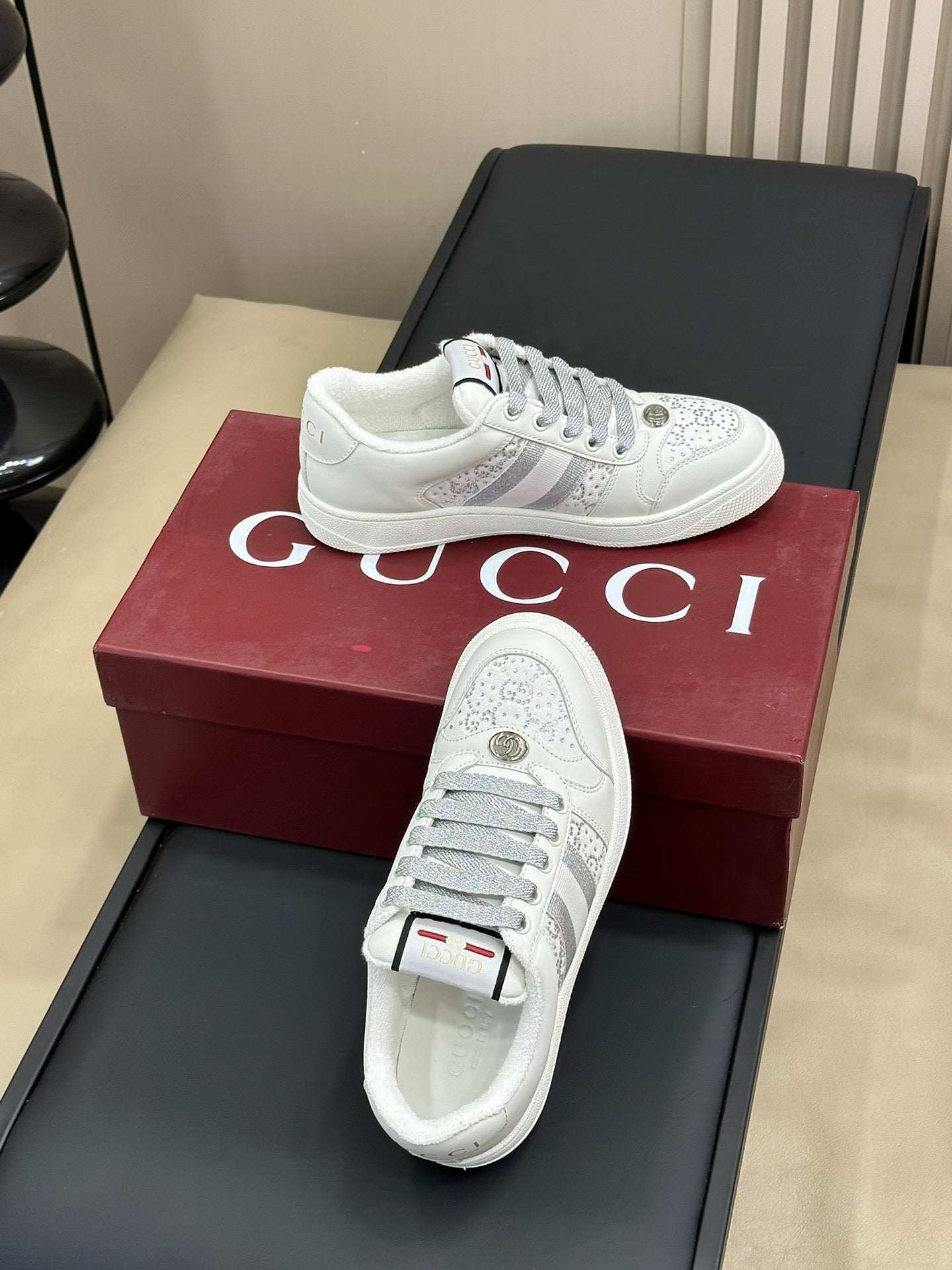 GEM119 New arrive fashion blue color shose for woman men beautiful gift to choose gift