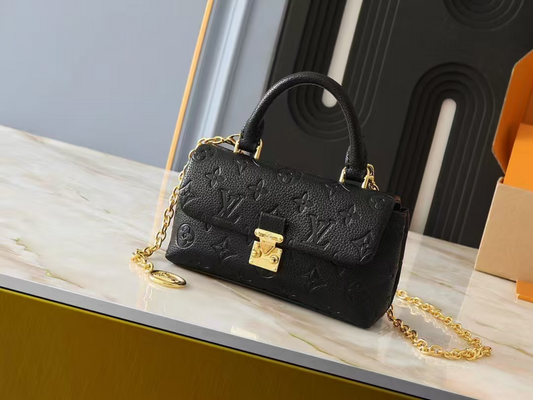 LEM456 New arrive fashion black bag for woman hands bag beautiful gift to choose gift 12.5 x 6 x 21cm