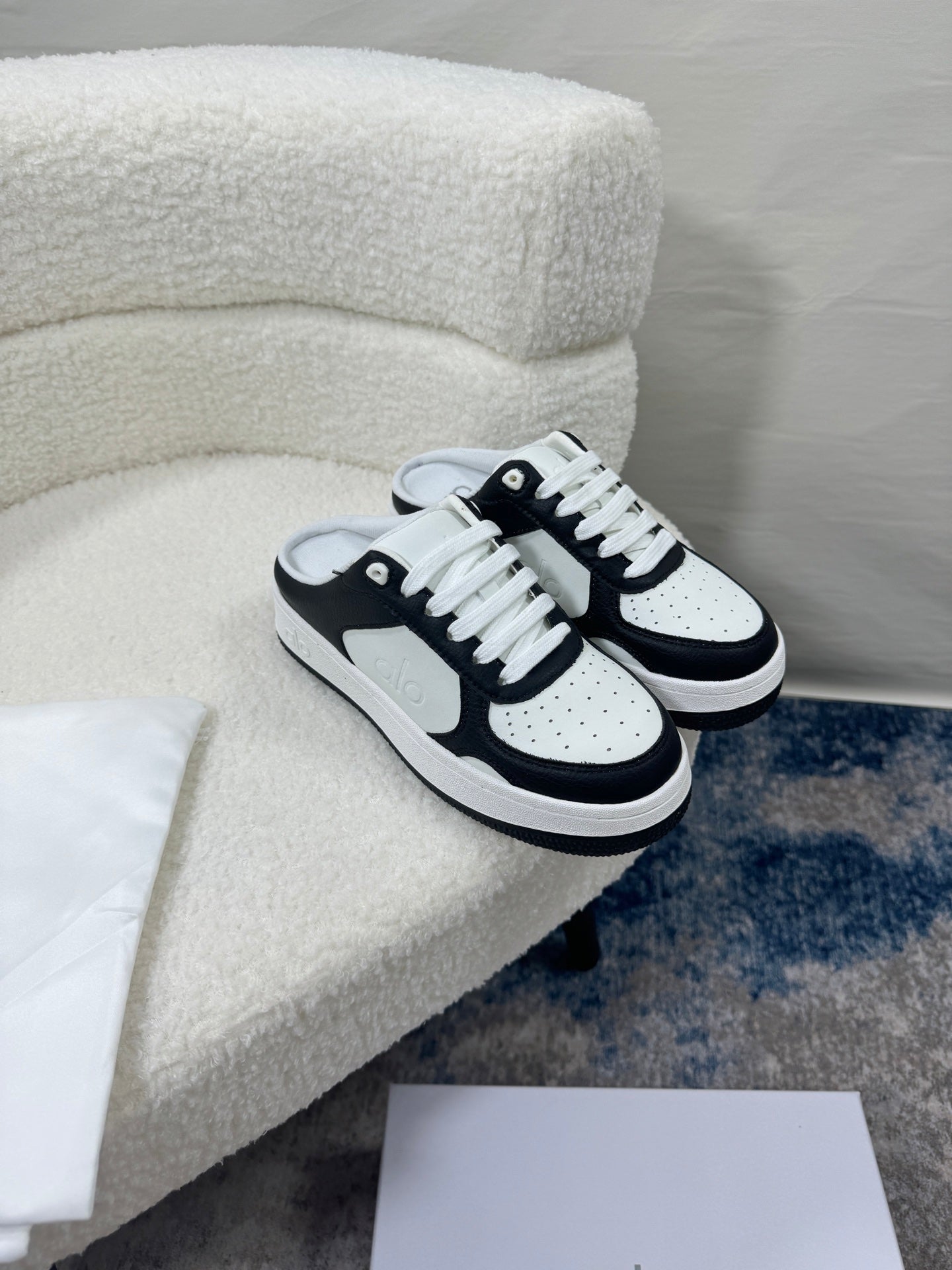 ALO1 Wholesale Outdoor Women Shoes Famous Designer Brand Female Casual shoes Fashion for Lady