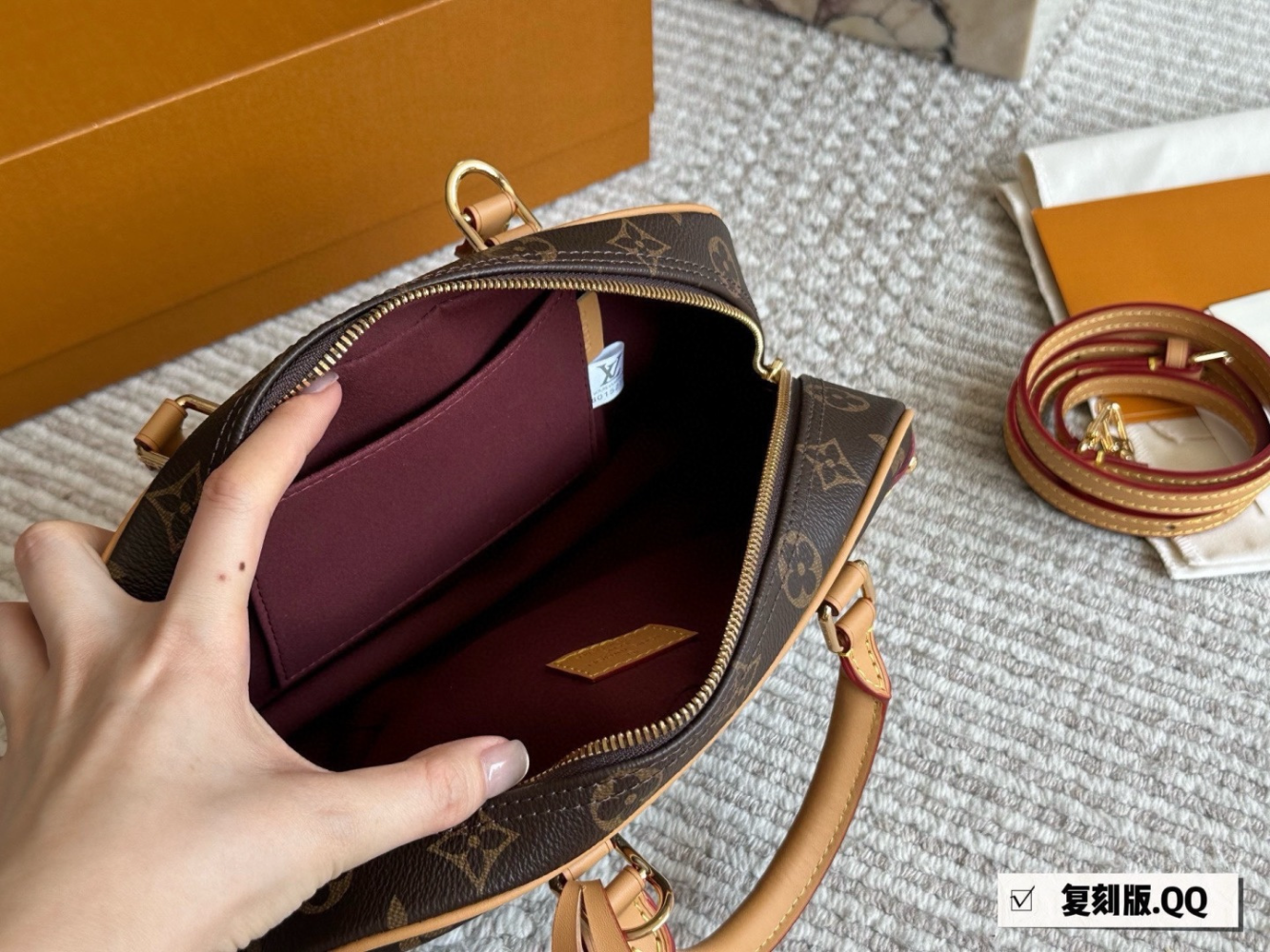 LEM517 New arrive fashion white brown bag for woman hands bag beautiful gift to choose gift 27*19cm