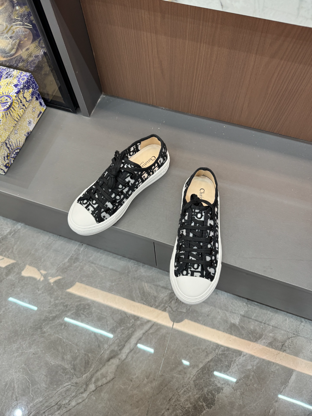 DEM319 New arrive classic fashion black blue beige color  shose for woman lover shose color  beautiful gift to choose Thickness 4.5 CM