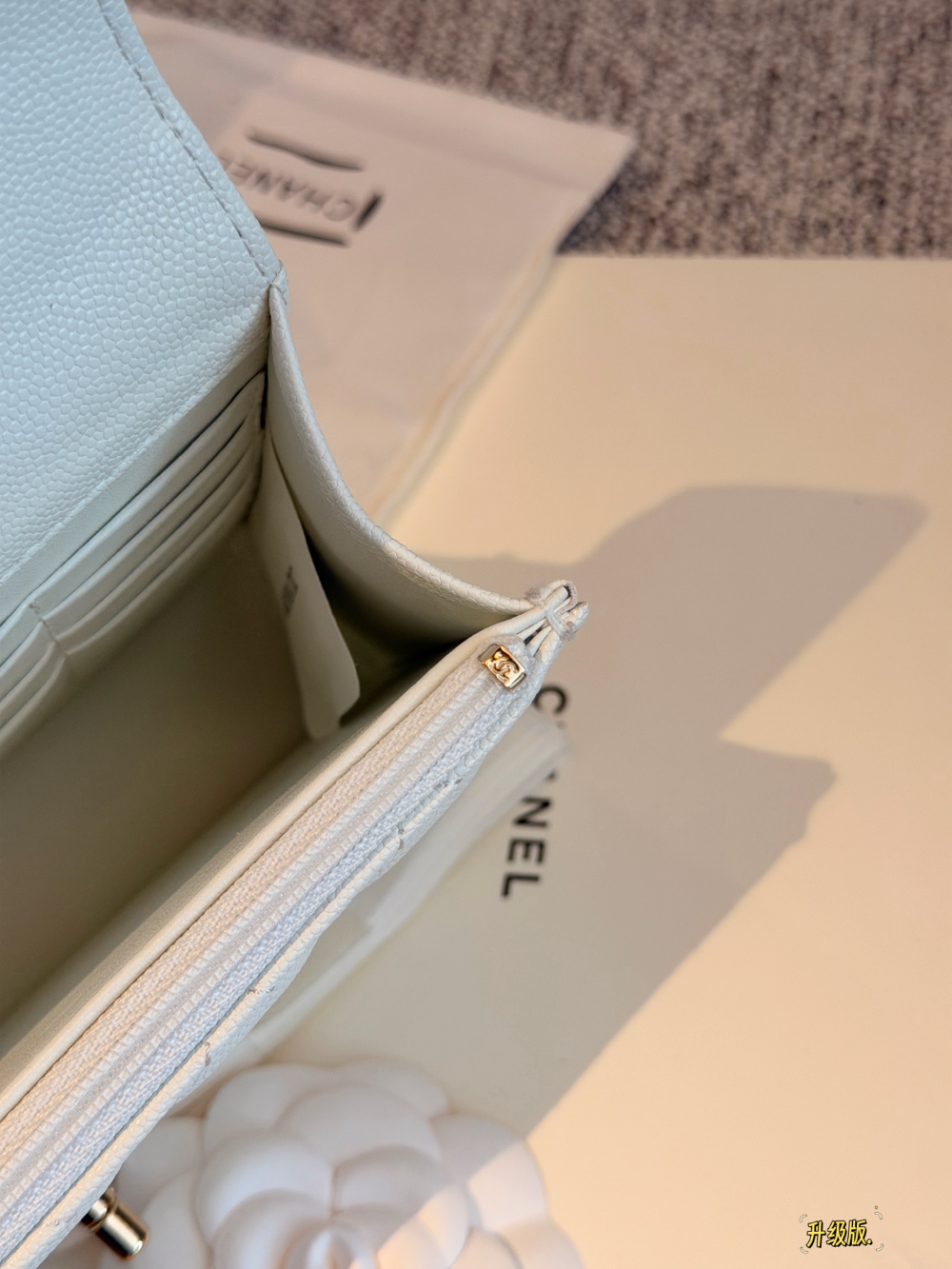 CEM305 New arrive fashion black white bag for woman hands bag beautiful gift to choose gift 21*15.5cm