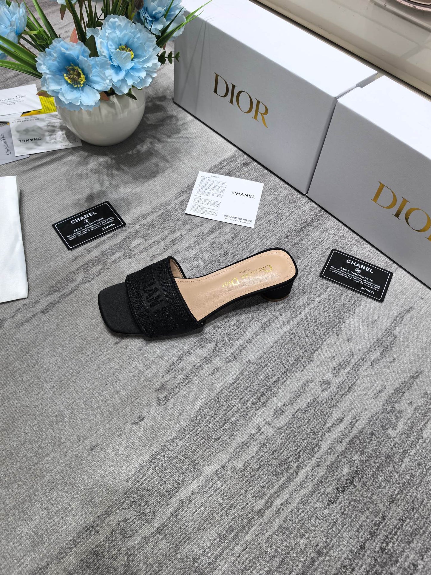DEM308 New arrive fashion black and white  many color shose for woman beautiful Slippers gift to choose