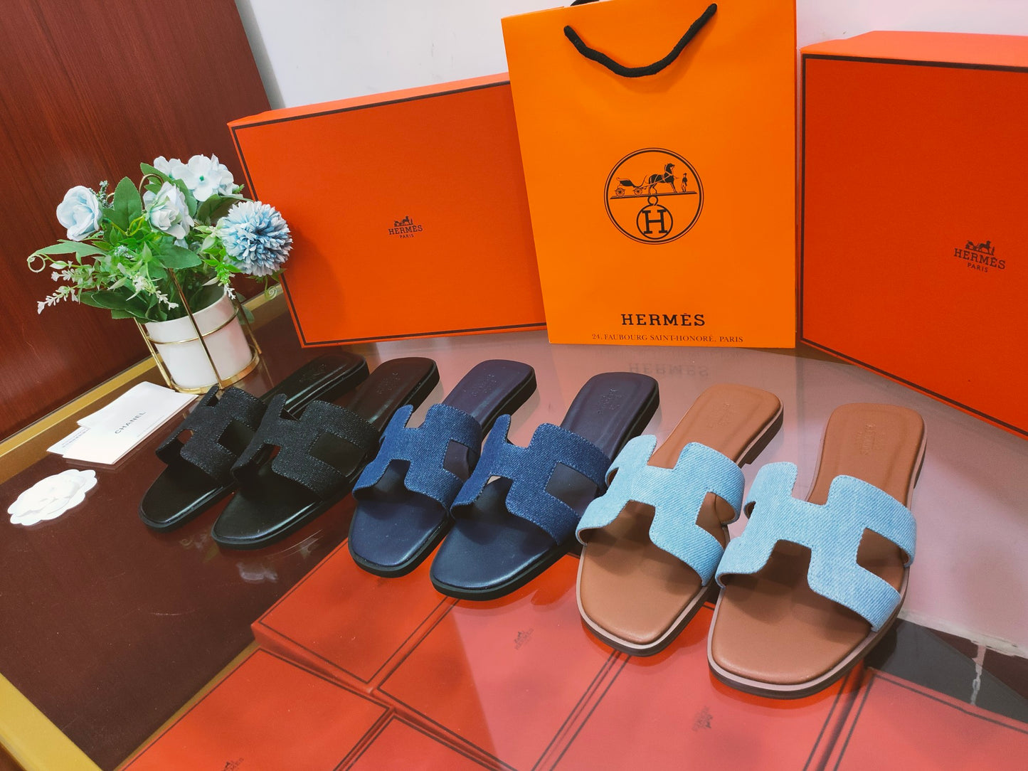 HEM107 New arrive fashion blue and black color H shose for woman beautiful Slippers gift to choose