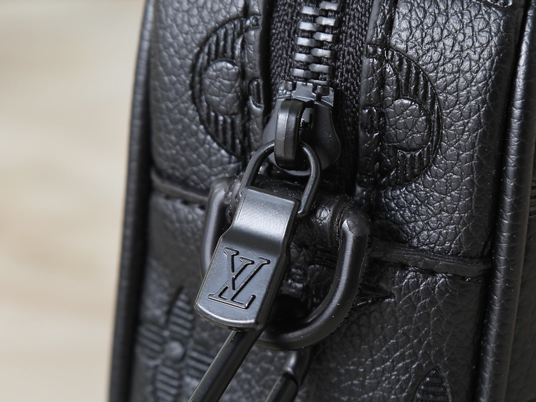 LEM334 Hot sale fashion black bag for woman men  beautiful gift  big size 20*13*6.5cm