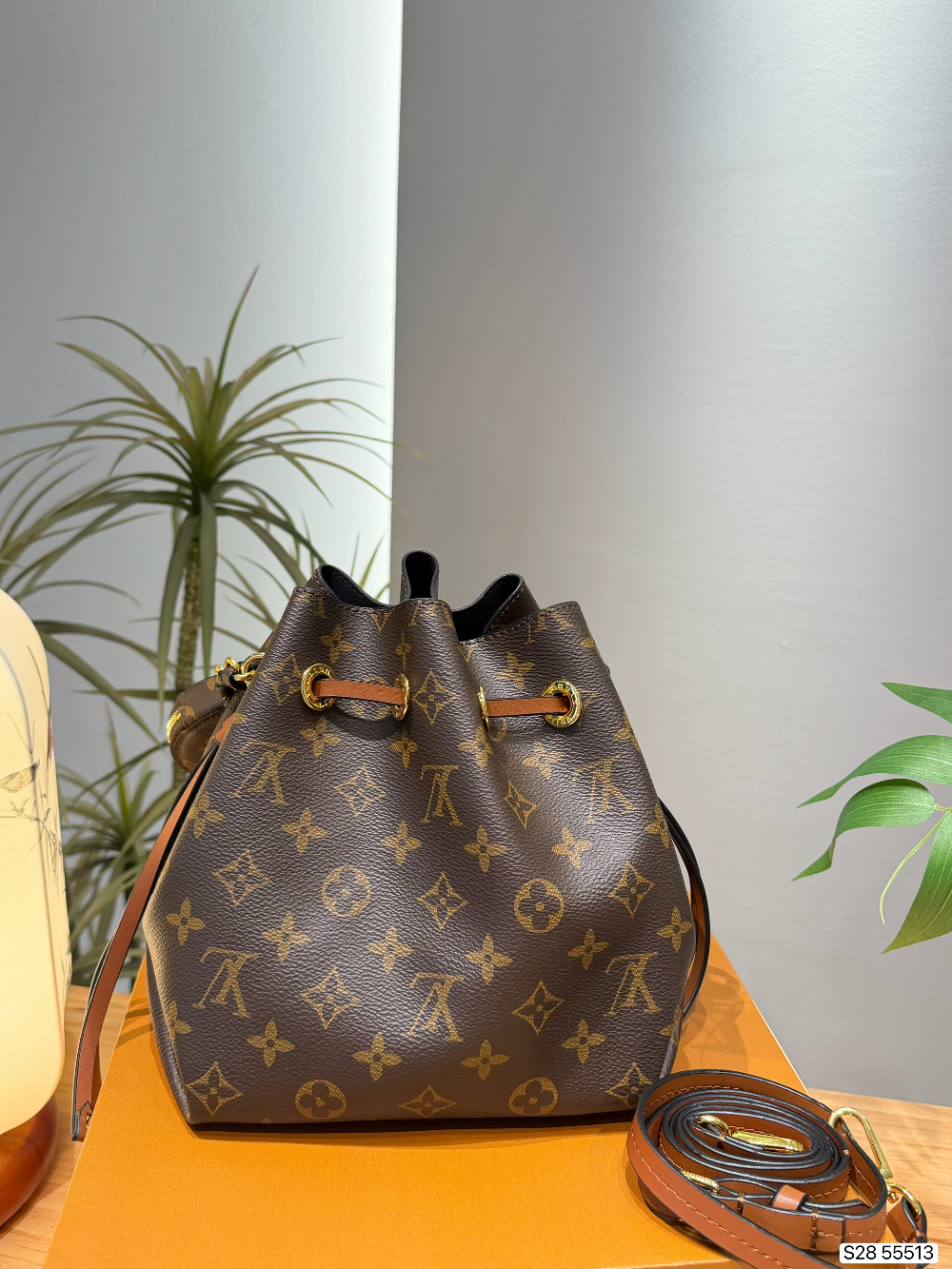 LEM538 New arrive fashion brown color bag for woman beautiful gift to choose gift size to choose 18*21cm