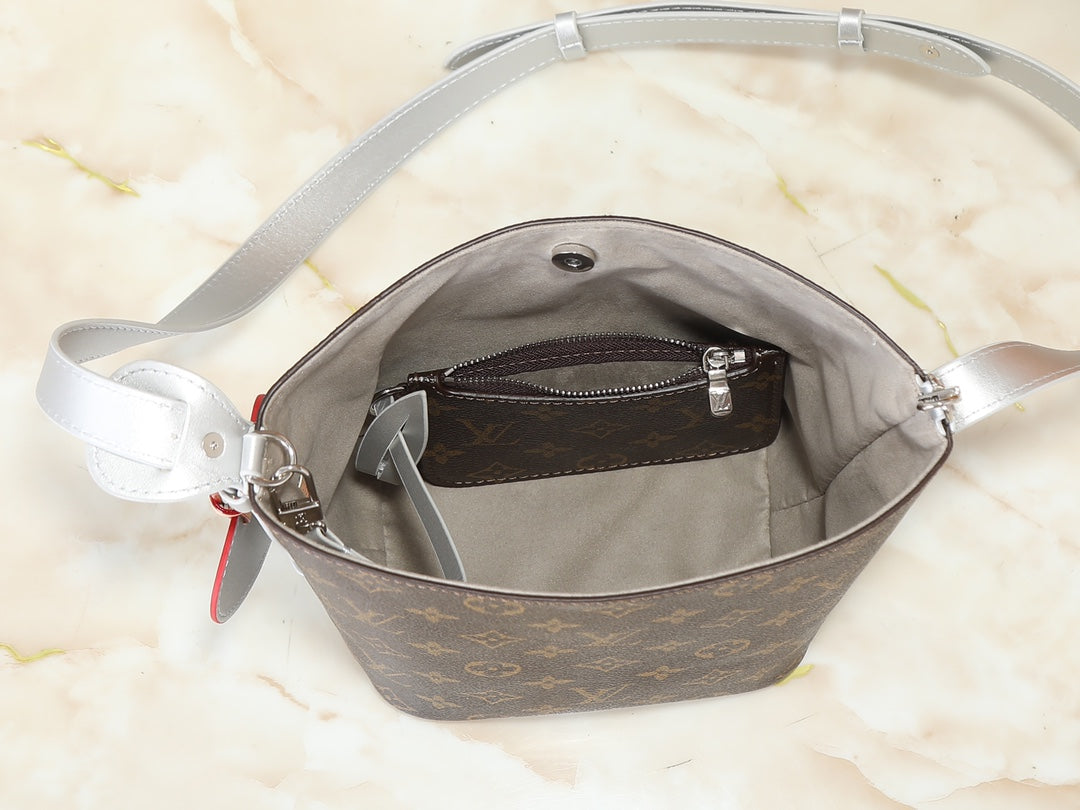 LEM335 Hot sale fashion black bag for woman men  beautiful gift  big size16.0 x 18.0 x 12.0cm