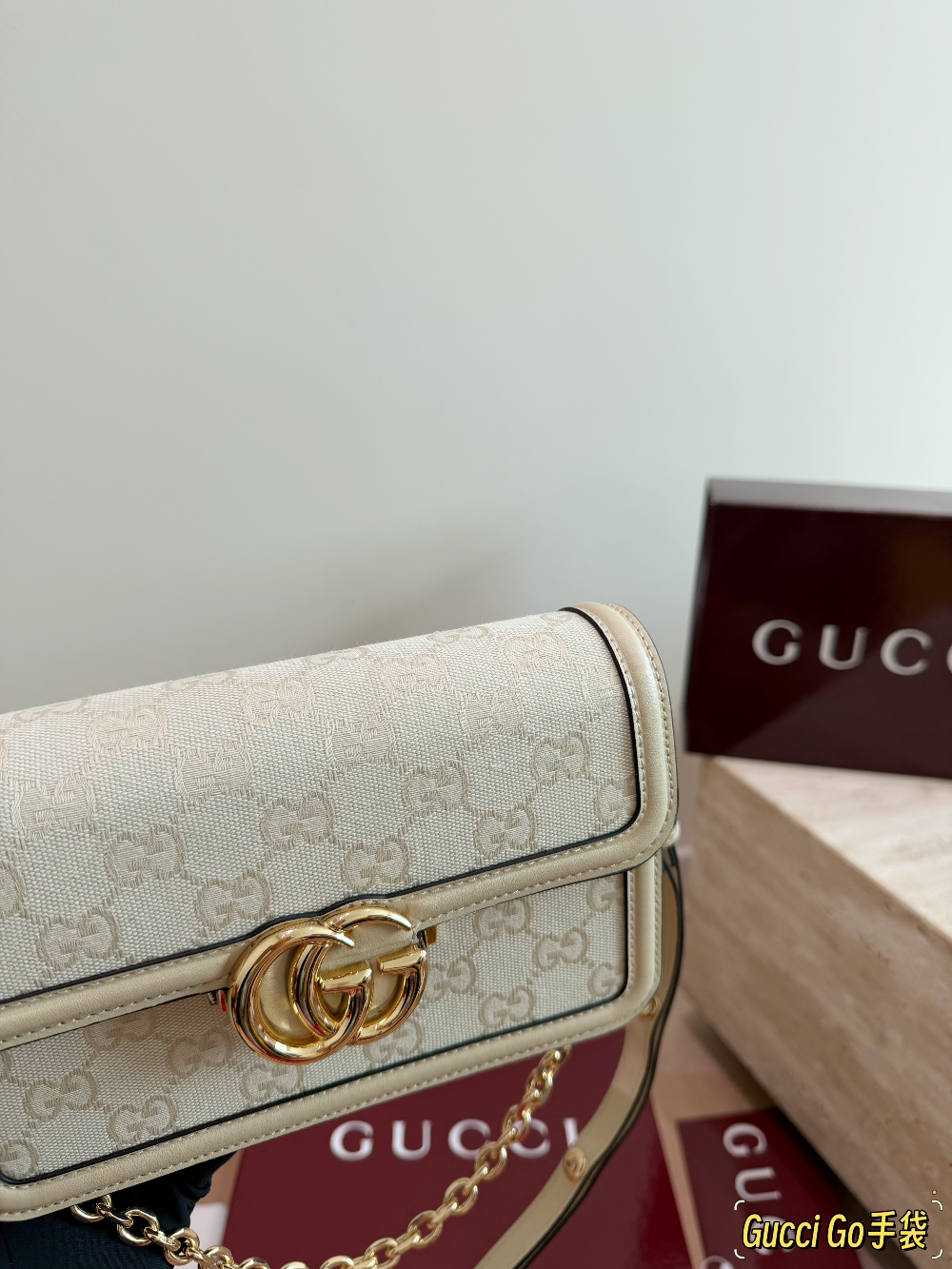 GEM224  New arrive fashion black red beige color bag for woman beautiful gift to choose size 21*13cm