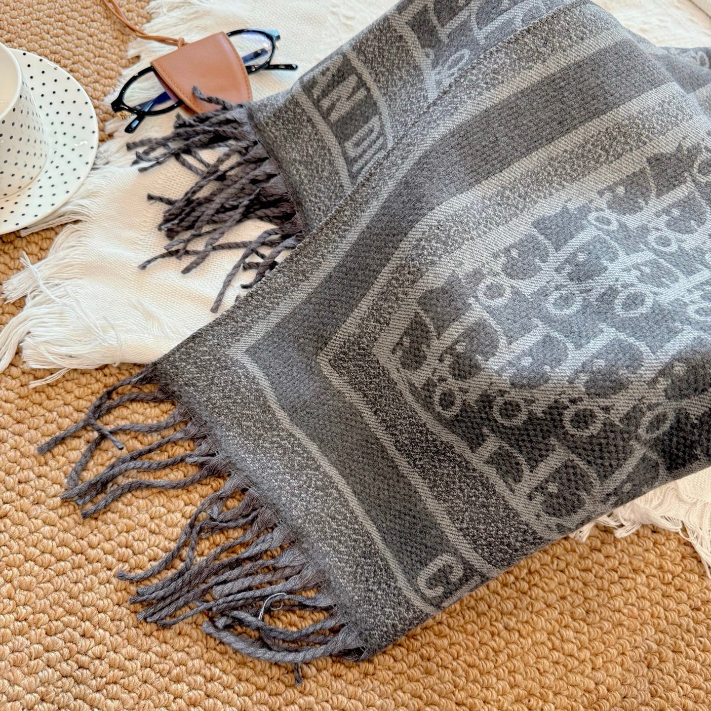 DEM231 Classic Luxury Designer scarf cashmere fringe Designer scarf Scarf shawl blanket Winter for women and men Size 65*180cm