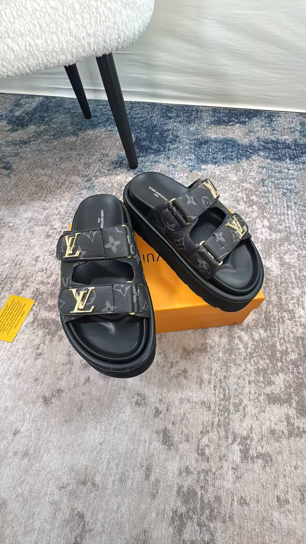LEM500 New arrive fashion black brown shose for woman beautiful Slippers gift to choose