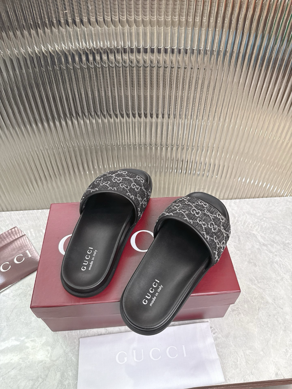 GEM166 New fashionable black blue brown women's shoes men's shoes available in various colors beautiful slippers excellent gift items