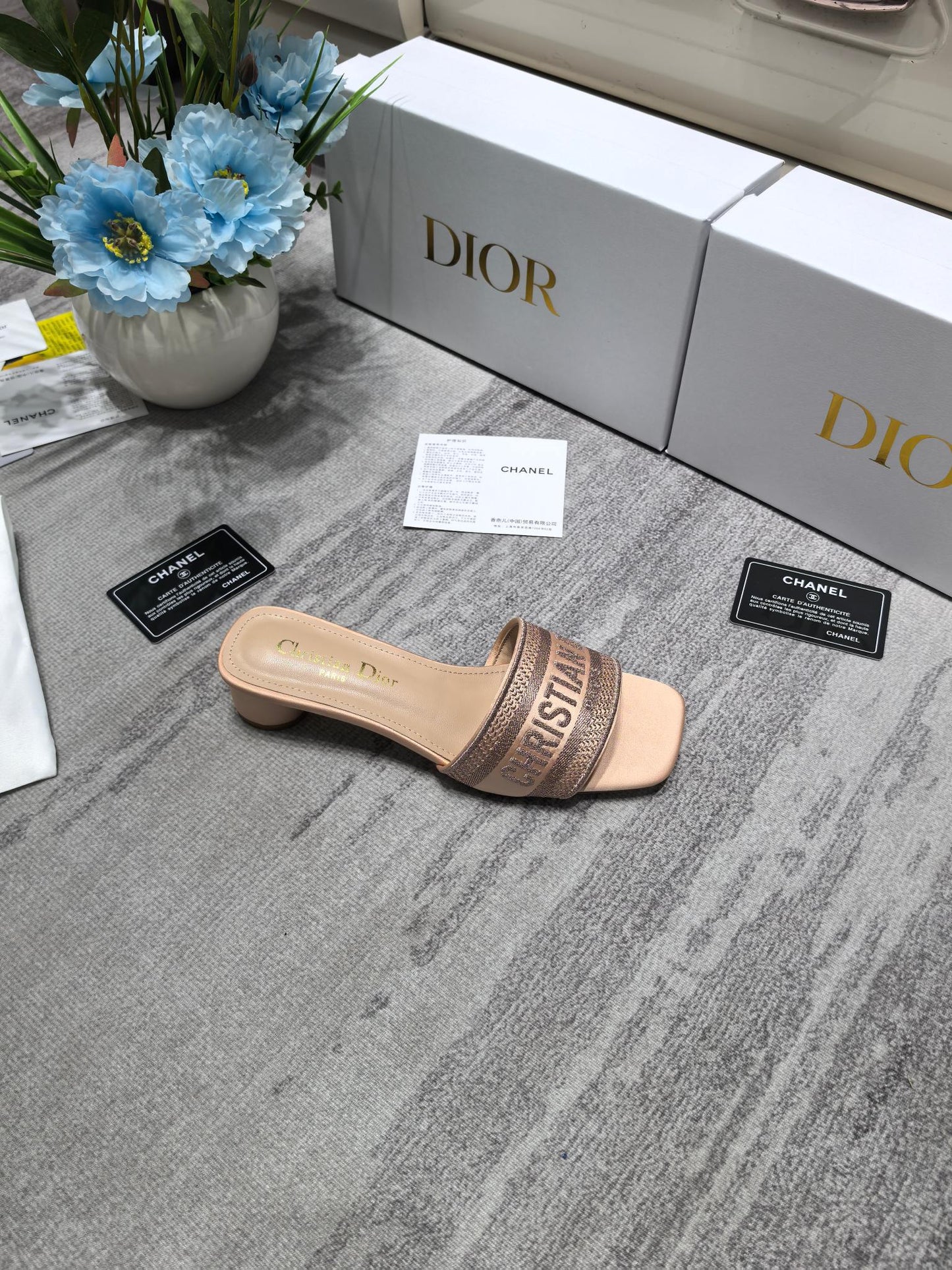 DEM308 New arrive fashion black and white  many color shose for woman beautiful Slippers gift to choose