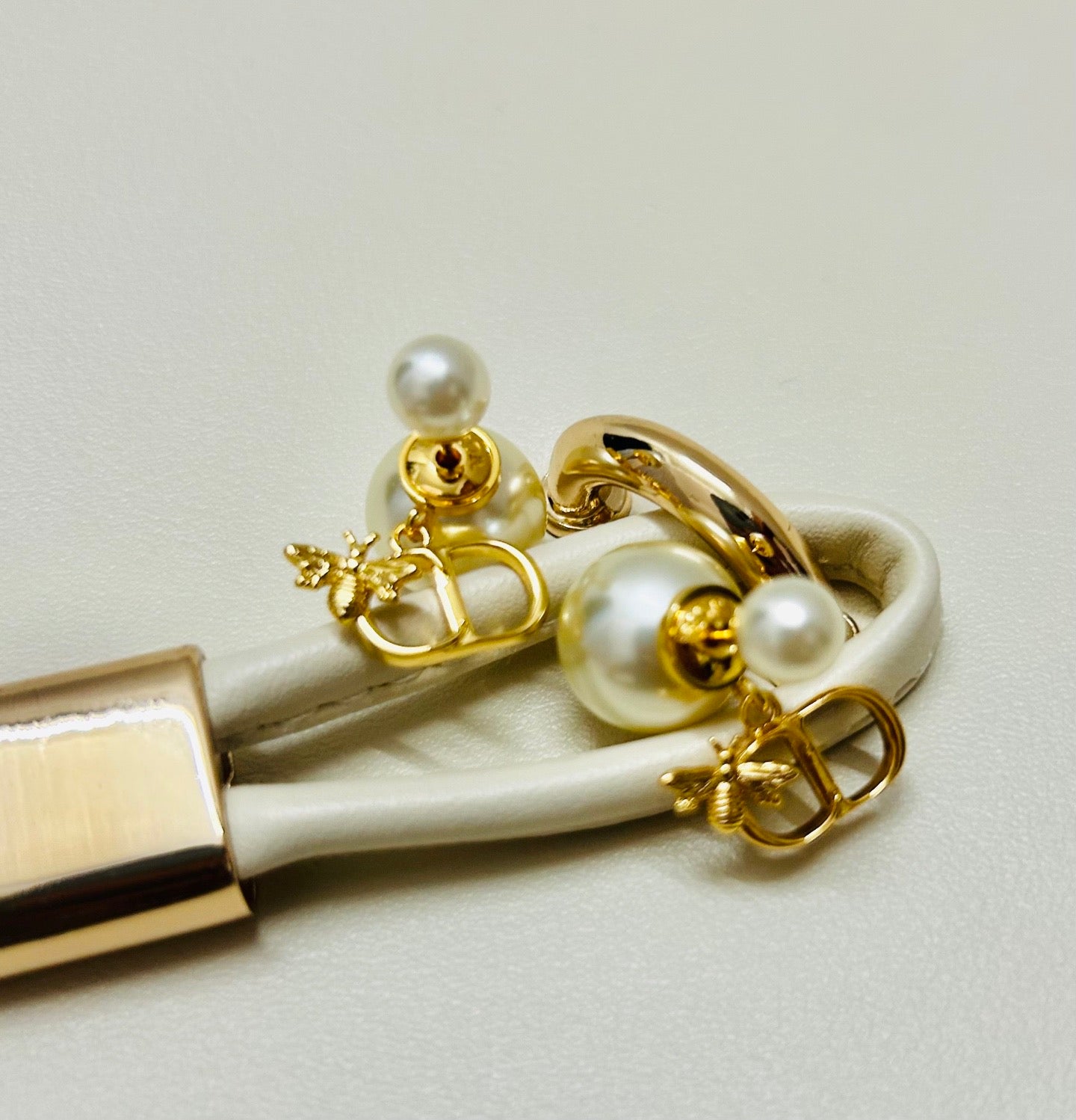 DEM303 New Arrive Gold Color Earring Fashion Design Earring Charm for Women Jewelry