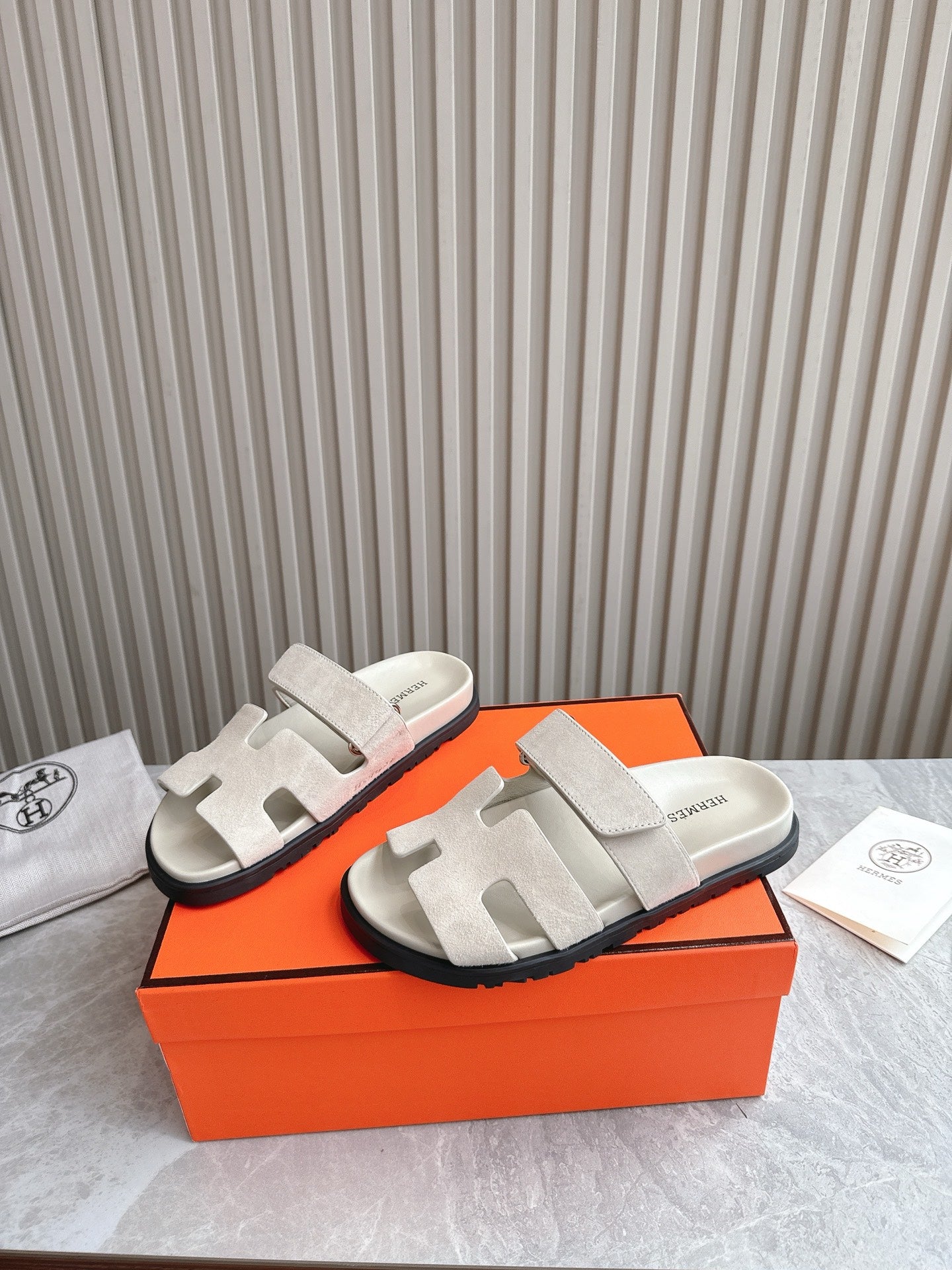 HEM103  Designer Women Slippers Sandals Shoes for Women White Color Shoes Regular Customer Wholesale Price