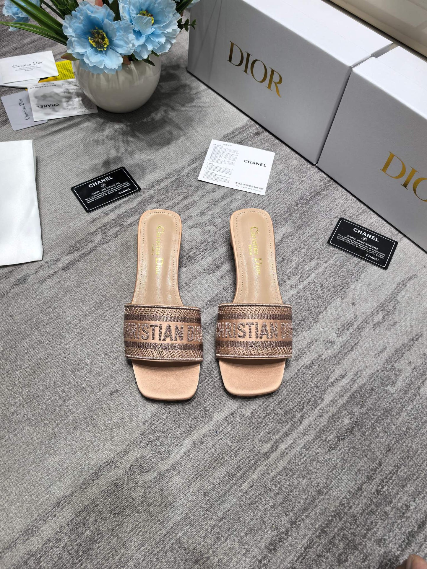 DEM308 New arrive fashion black and white  many color shose for woman beautiful Slippers gift to choose