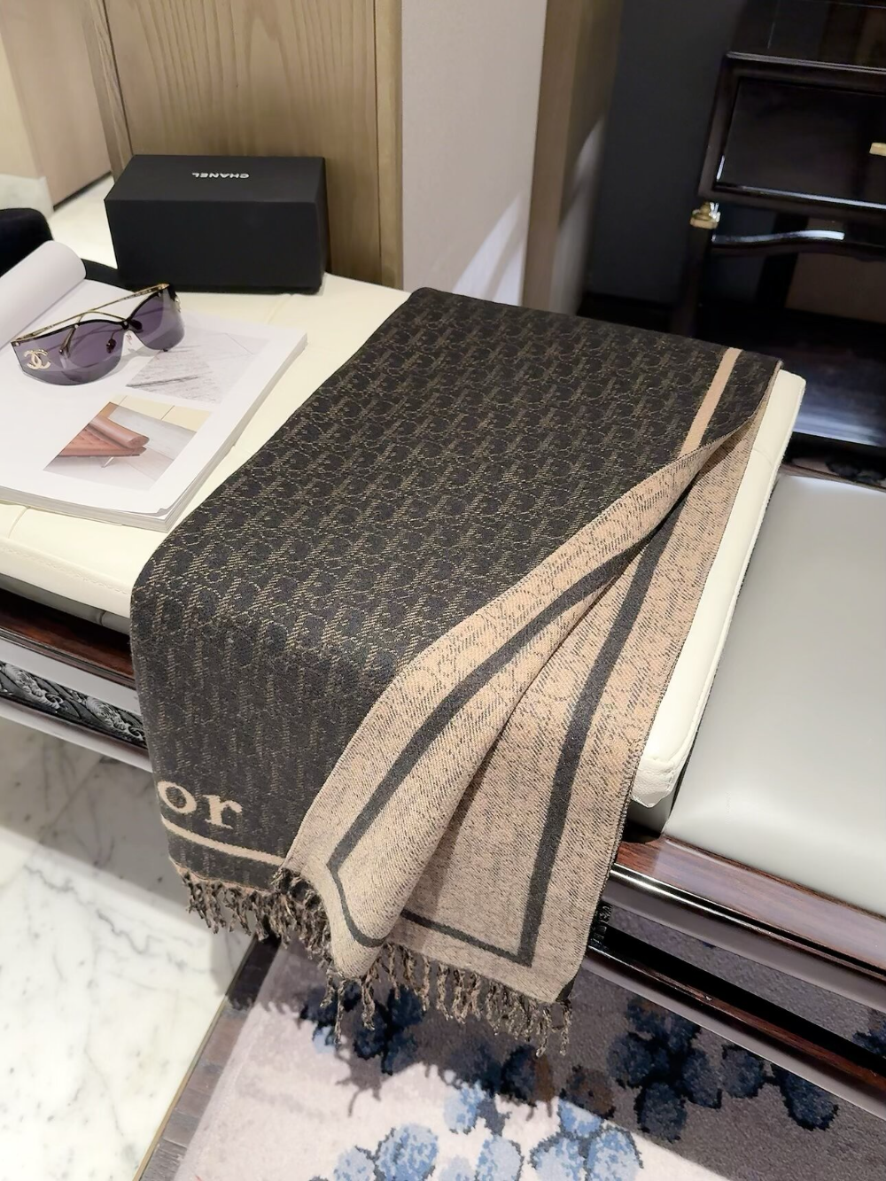DEM392  new arrive  Hot sale black brown camel color fashion beautiful  scarf  for woman gift  to choose