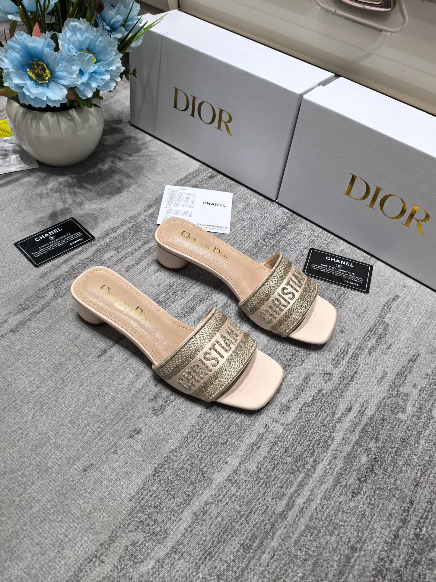 DEM308 New arrive fashion black and white  many color shose for woman beautiful Slippers gift to choose
