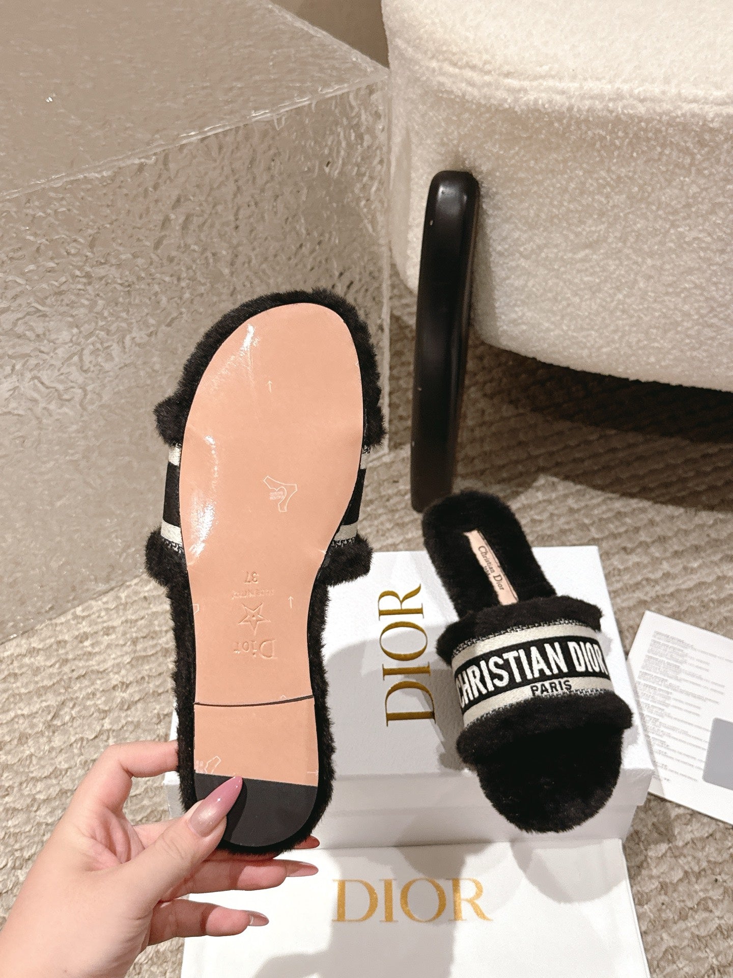 DEM236 fashion 3 color  shose for woman black and white and pink color  beautiful gift to choose