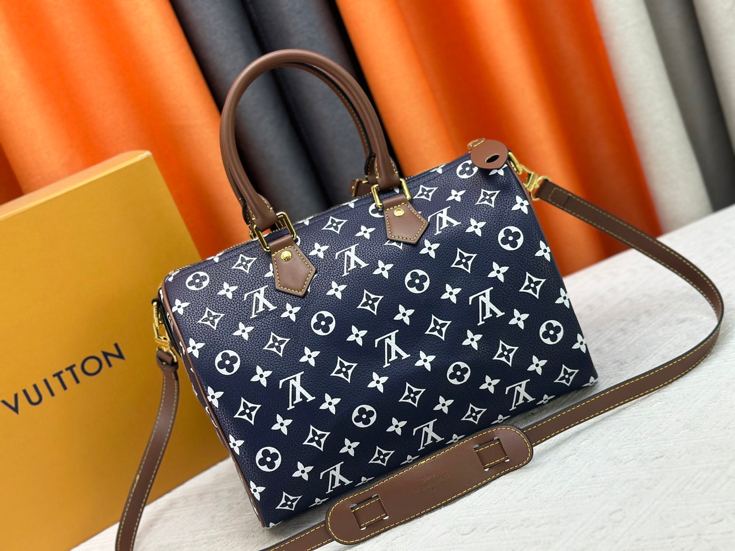 LEM291 designer bag free shipping Light luxury genuine leather High quality casual Boston bag versatile classic vintage handbag for woman 25cm