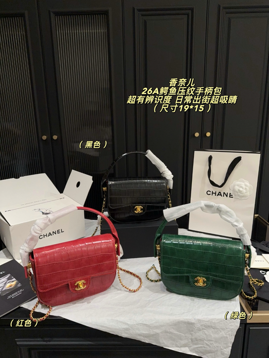 CEM302 New arrive fashion black red green bag for woman hands bag beautiful gift to choose gift 19*15cm