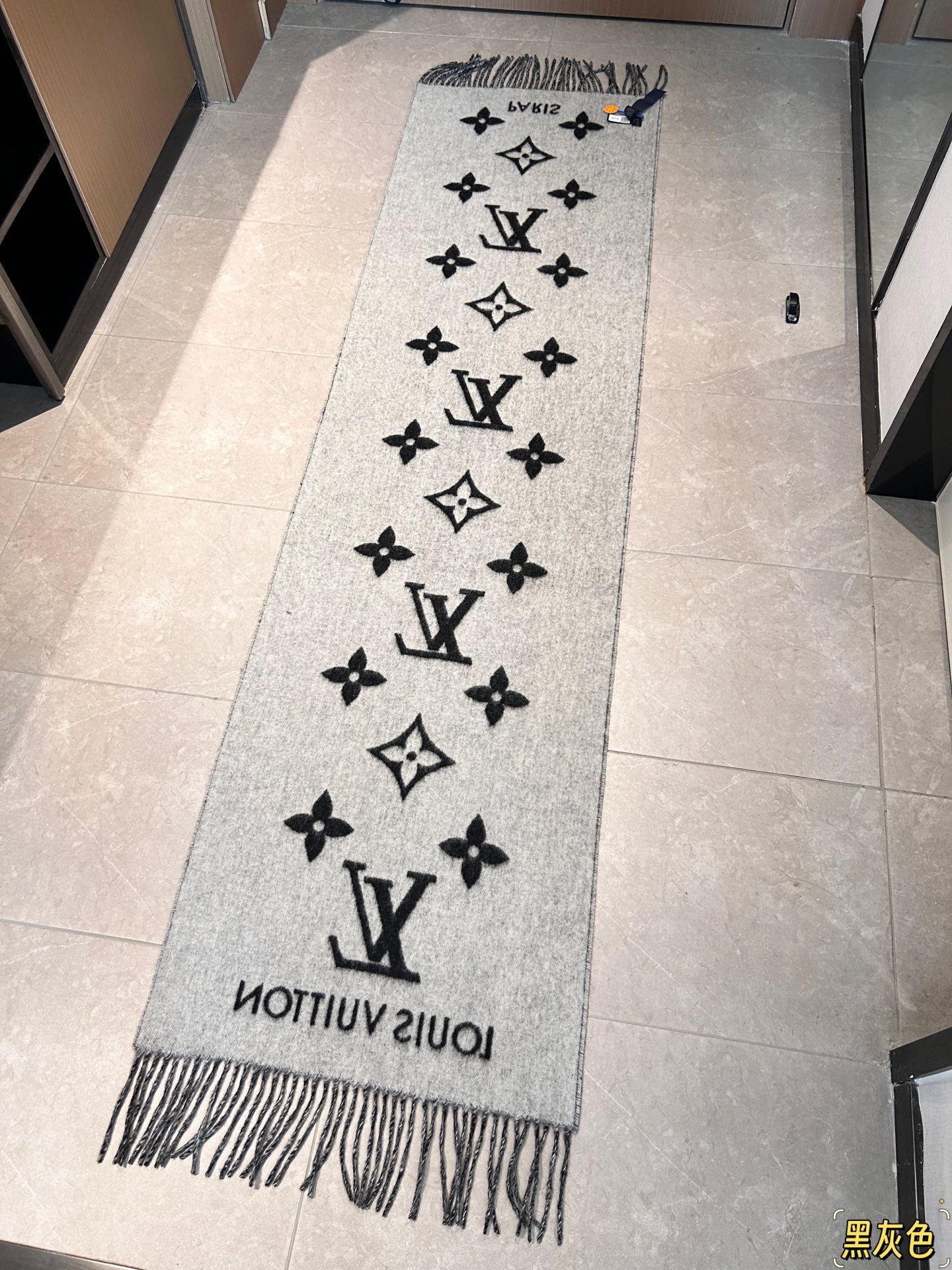 LEM326 new arrive Hot sale  black red gray color fashion beautiful scarf for woman men  gift to choose