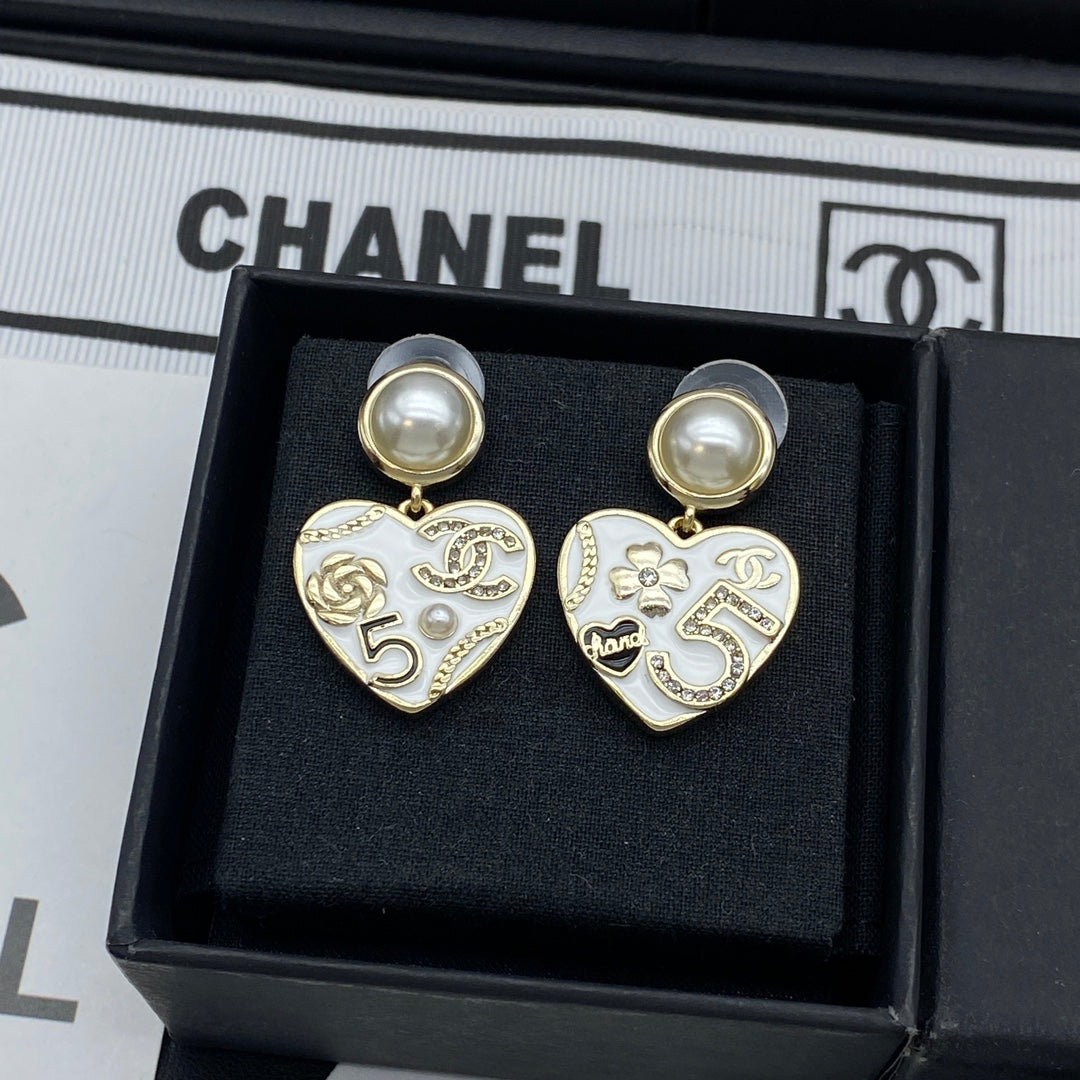 CEM209  New Arrive Fashion  Hot Sale  with Diamond Heart Earring  for Woman Jewelry To Choose