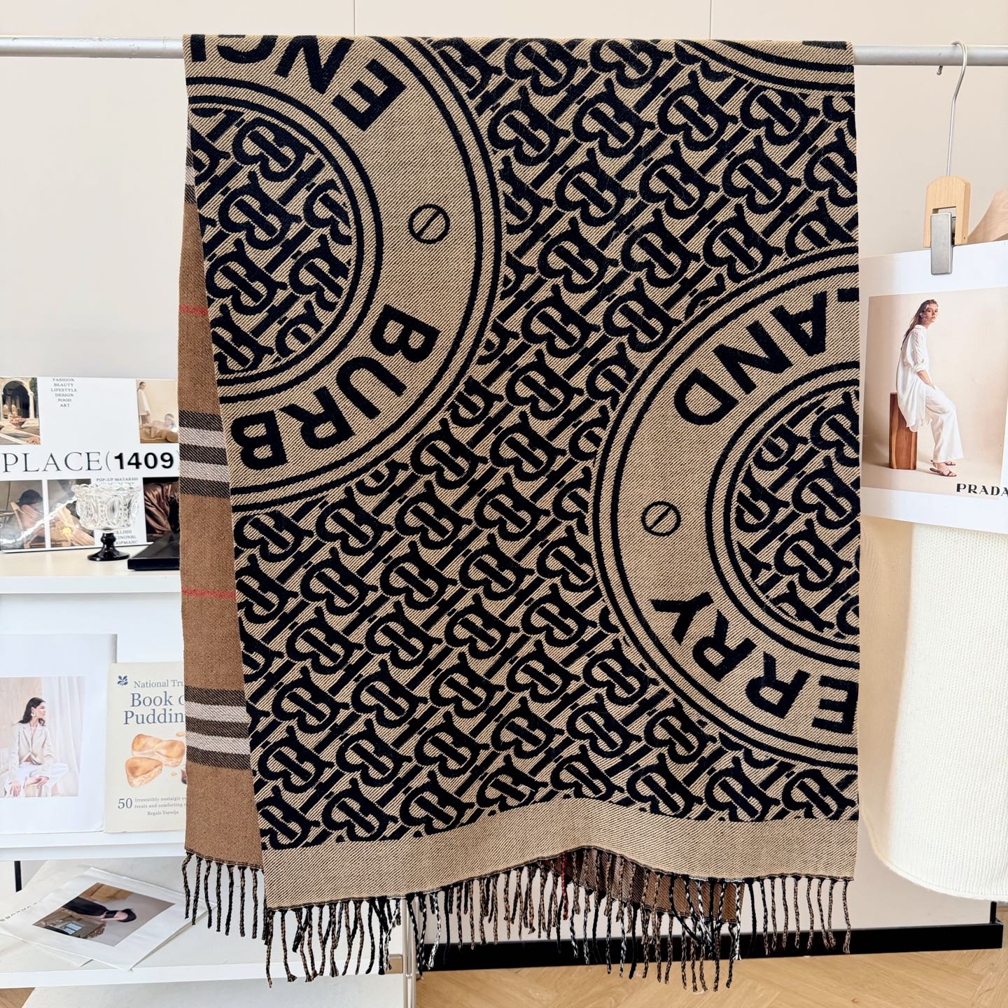 BUEM52 new arrive Hot sale  black red gray color fashion beautiful scarf for woman gift to choose