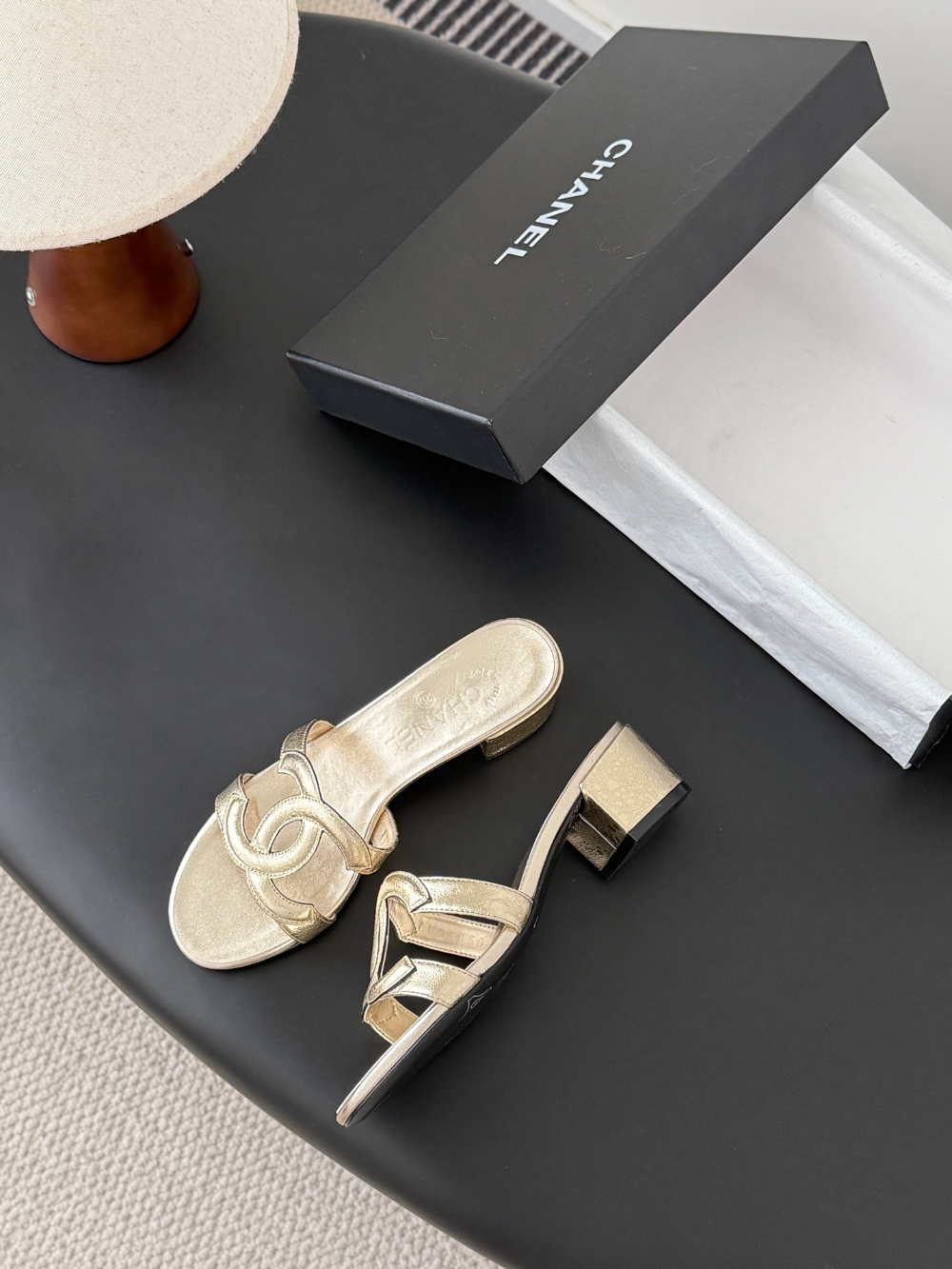CEM312 New trendy slippers featuring a simple double-ring design are elegant and versatile perfect for summer and available in multiple colors