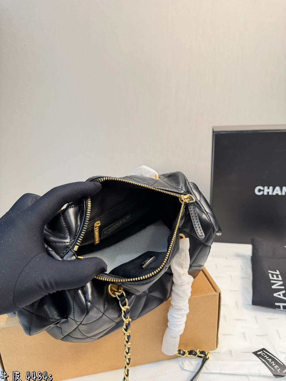 CEM294 New arrive fashion black bag for woman hands bag beautiful gift to choose gift 25*15cm