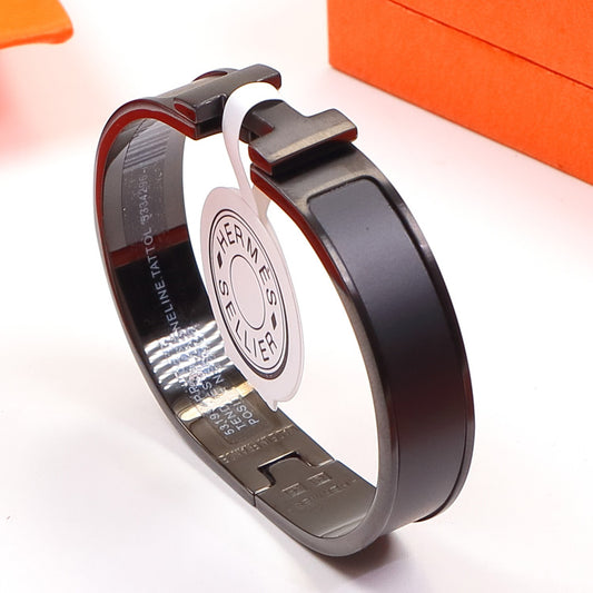 HEM79 New Arrived Fashion Stainless Steel Wholesale 18K Black Color Bracelet for Woman Gift